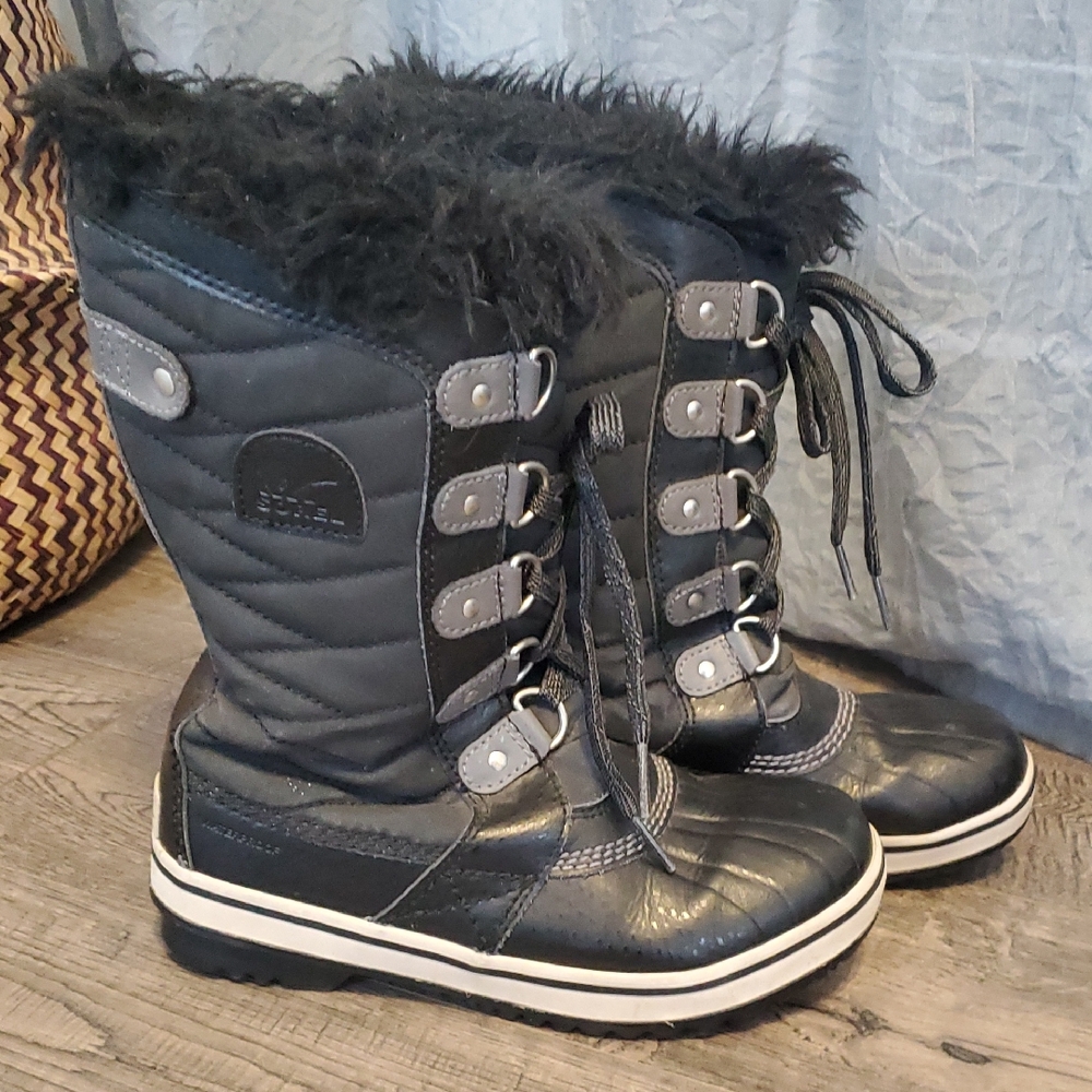 Sorel kids Joan of Arc Black Fur-Lined Waterproof Winter Snow Boots